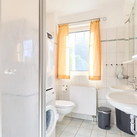 56 1, Lindenweg 3 A 公寓