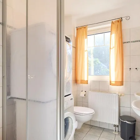 56 1, Lindenweg 3 A 公寓