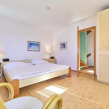 56 1, Lindenweg 3 A 公寓 *